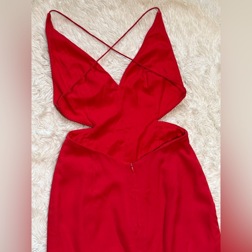 Fame & Partners Nikita Gown in Red - Size 2 - Picture 3 of 8